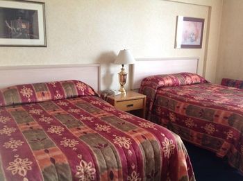 Town And Country Motor Hotel Калґарі Екстер'єр фото